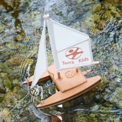 Haba Terra Kids Bouwpakket Kurken Catamaran 8 Haba Terra Kids Bouwpakket Kurken Catamaran -Haba Verkoopwinkel haba terra kids bouwpakket kurken catamaran 4