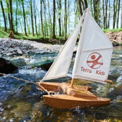 Haba Terra Kids Bouwpakket Kurken Catamaran 9 Haba Terra Kids Bouwpakket Kurken Catamaran -Haba Verkoopwinkel haba terra kids bouwpakket kurken catamaran 6